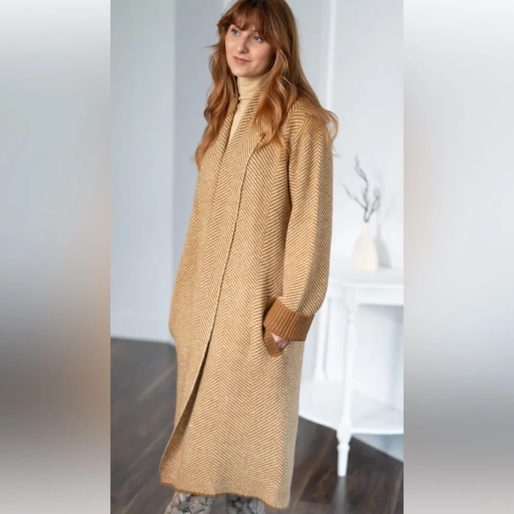 Badgley Mischka Long Tan Herringbone Cardigan NWT - Picture 2 of 8